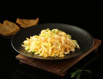 Wok-fried Fish Maw with Egg and Crab Meat